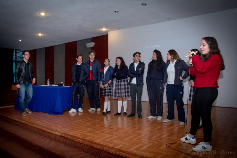 Ir a la Siguiente Foto