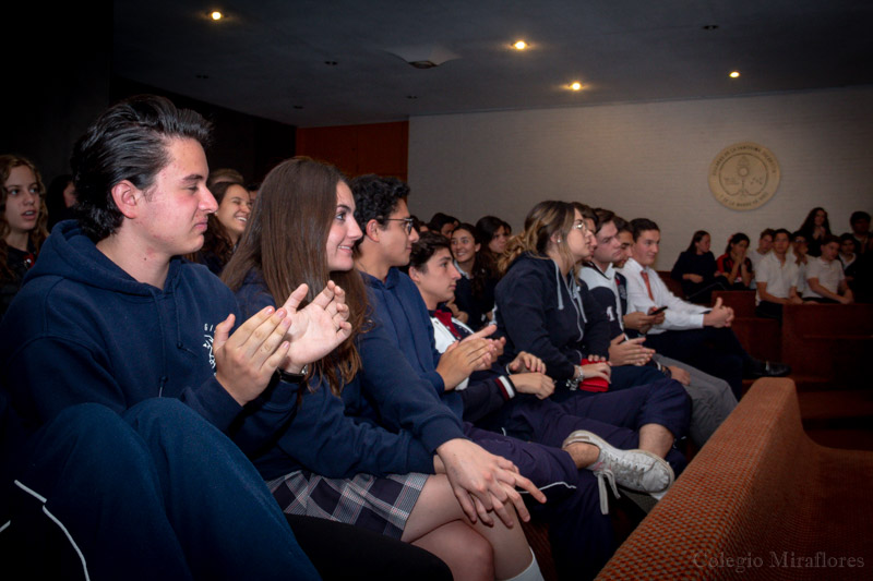 Ir a la Siguiente Foto