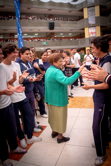 Ir a la Siguiente Foto