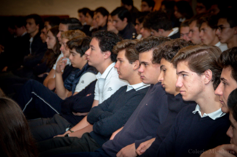 Ir a la Siguiente Foto