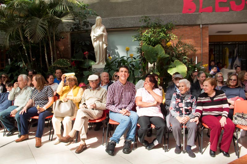 Ir a la Siguiente Foto