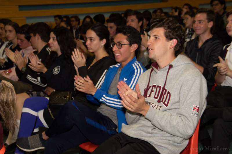 Ir a la Siguiente Foto