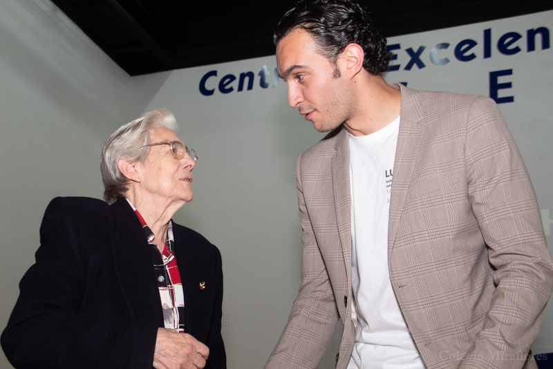 Ir a la Siguiente Foto