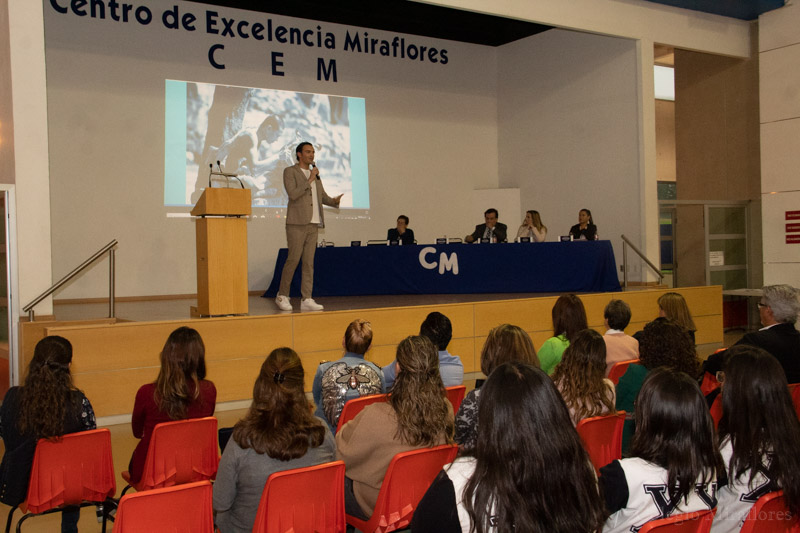 Ir a la Siguiente Foto