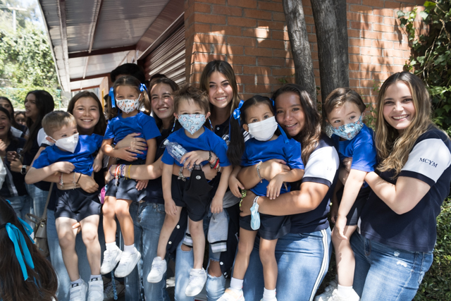 Ir a la Siguiente Foto