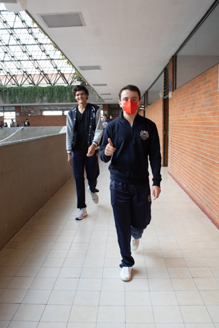 Ir a la Siguiente Foto