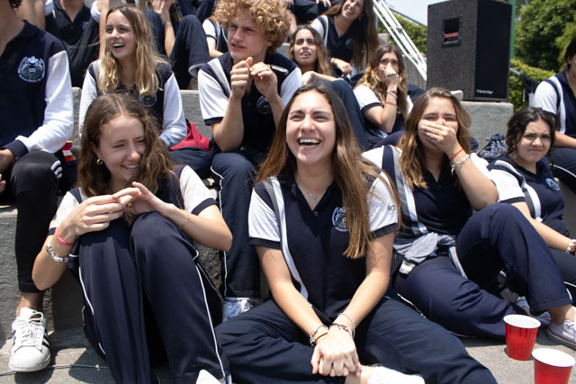 Ir a la Siguiente Foto