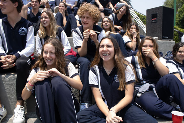 Ir a la Siguiente Foto