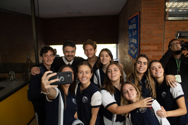 Ir a la Siguiente Foto