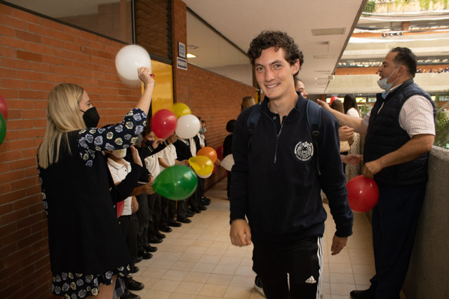 Ir a la Siguiente Foto