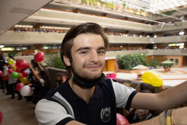 Ir a la Siguiente Foto