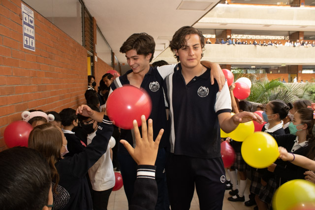 Ir a la Siguiente Foto