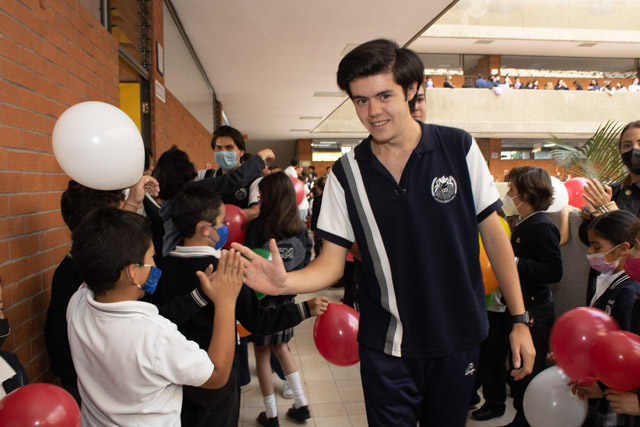 Ir a la Siguiente Foto