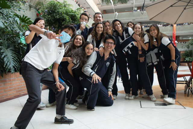 Ir a la Siguiente Foto