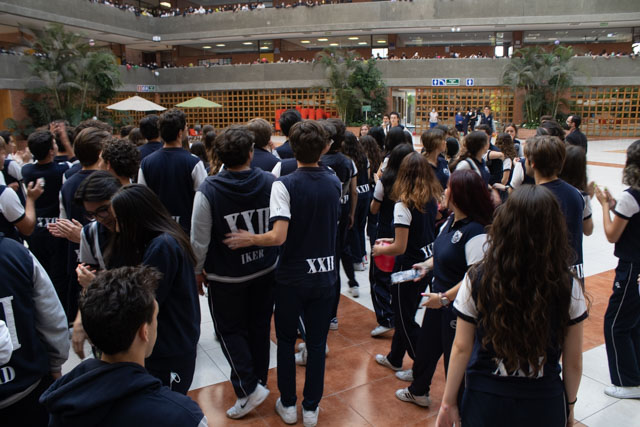 Ir a la Siguiente Foto