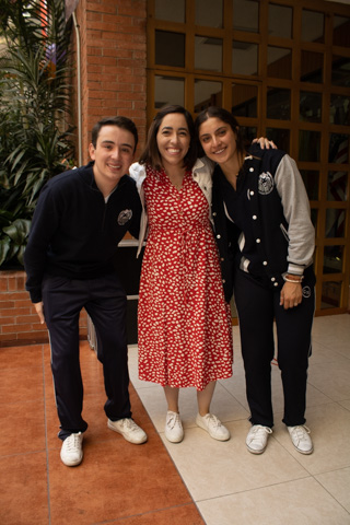 Ir a la Siguiente Foto