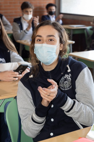 Ir a la Siguiente Foto