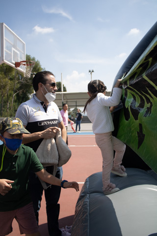 Ir a la Siguiente Foto