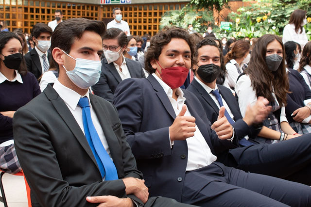 Ir a la Siguiente Foto