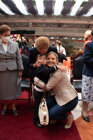 Ir a la Siguiente Foto