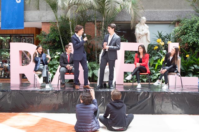 Ir a la Siguiente Foto