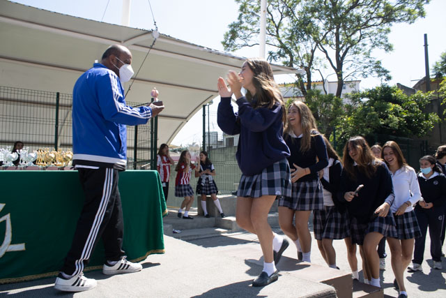 Ir a la Siguiente Foto