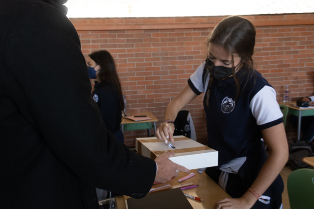 Ir a la Siguiente Foto