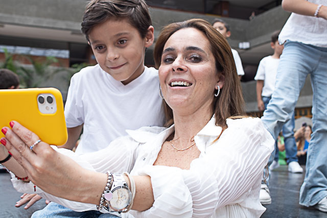 Ir a la Siguiente Foto