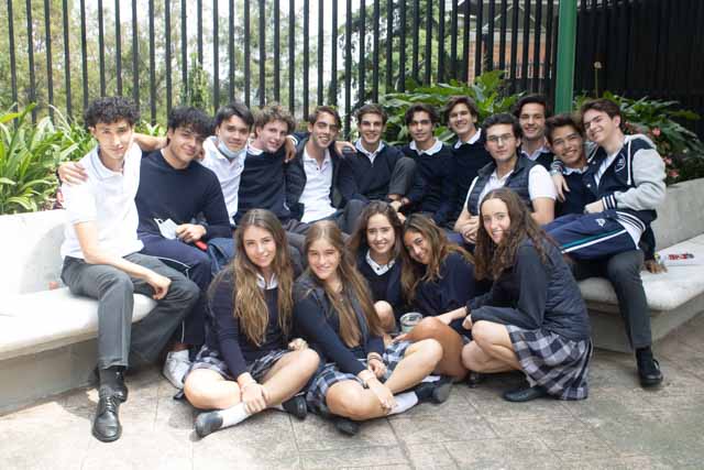 Ir a la Siguiente Foto