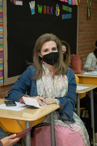 Ir a la Siguiente Foto