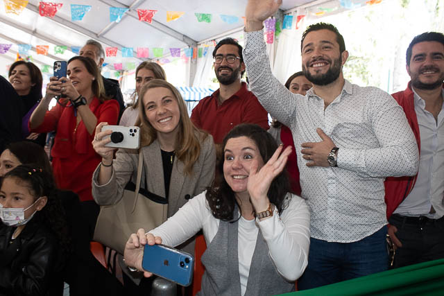 Ir a la Siguiente Foto