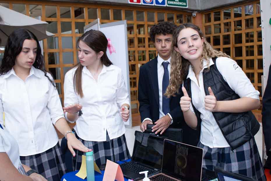 Ir a la Siguiente Foto