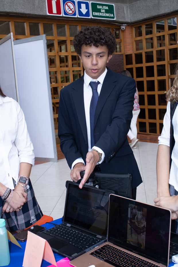 Ir a la Siguiente Foto