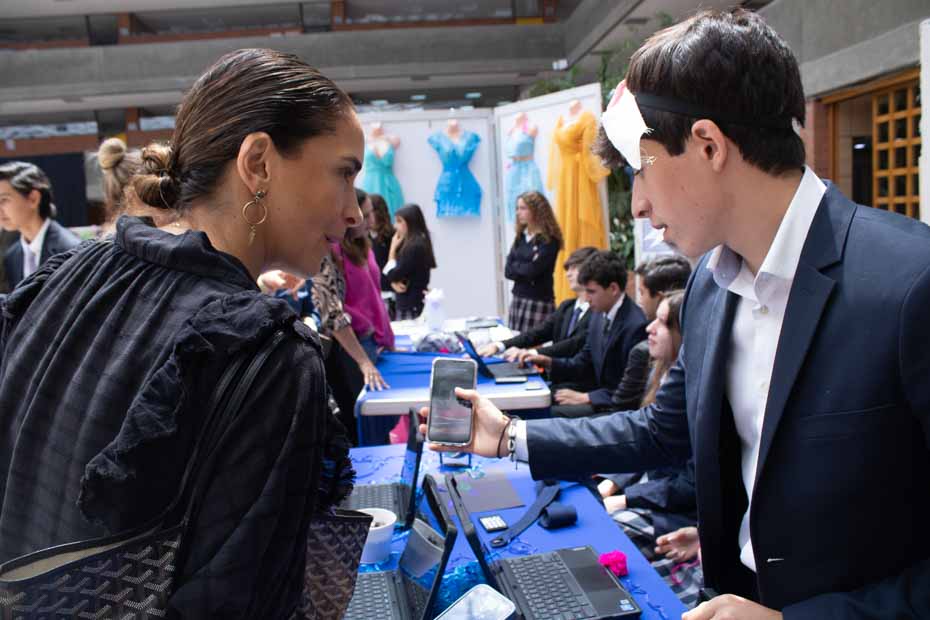 Ir a la Siguiente Foto