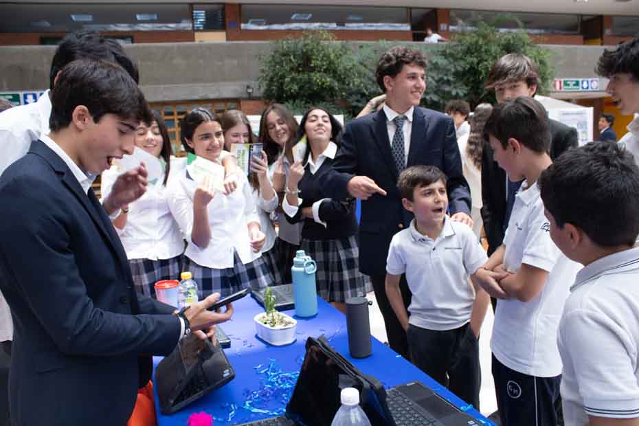 Ir a la Siguiente Foto