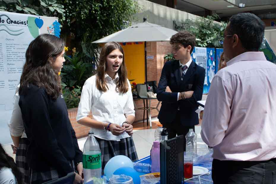 Ir a la Siguiente Foto