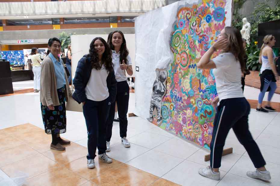 Ir a la Siguiente Foto