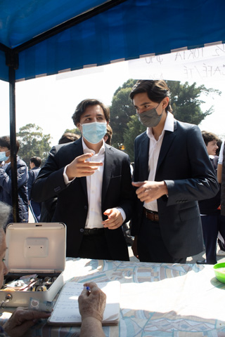 Ir a la Siguiente Foto