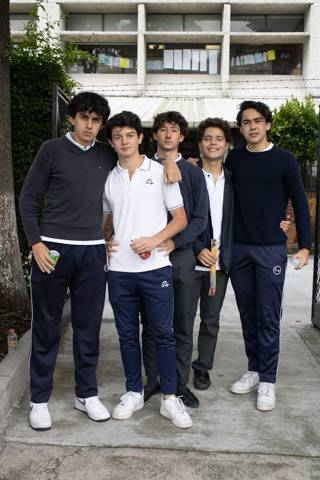 Ir a la Siguiente Foto