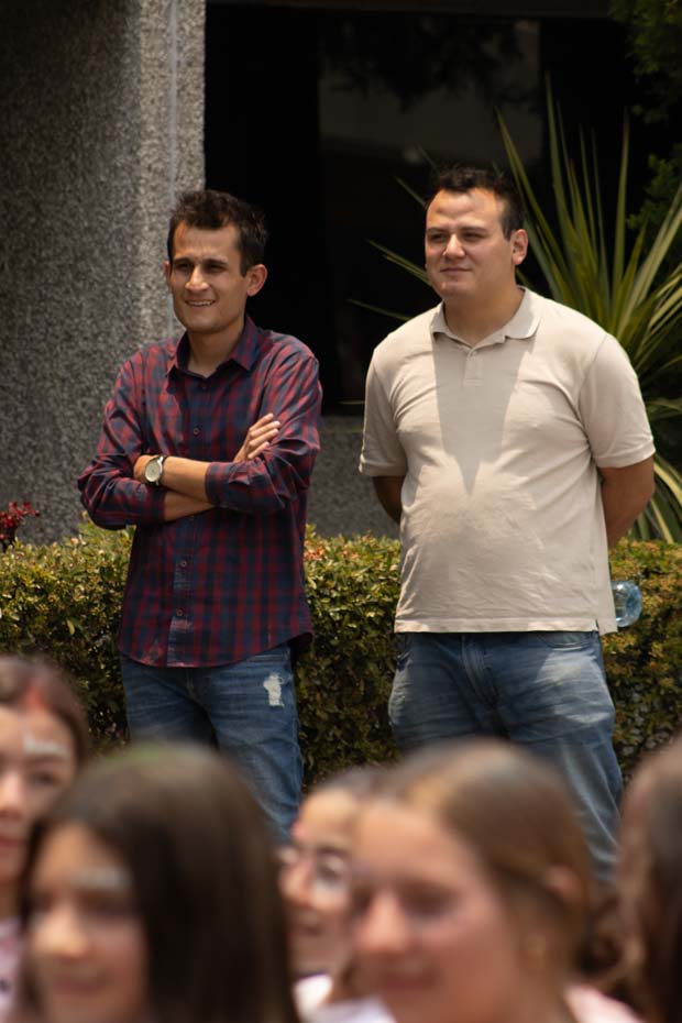 Ir a la Siguiente Foto