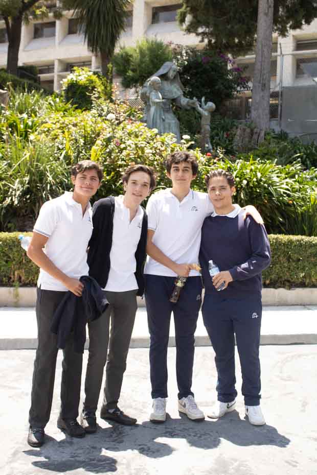 Ir a la Siguiente Foto