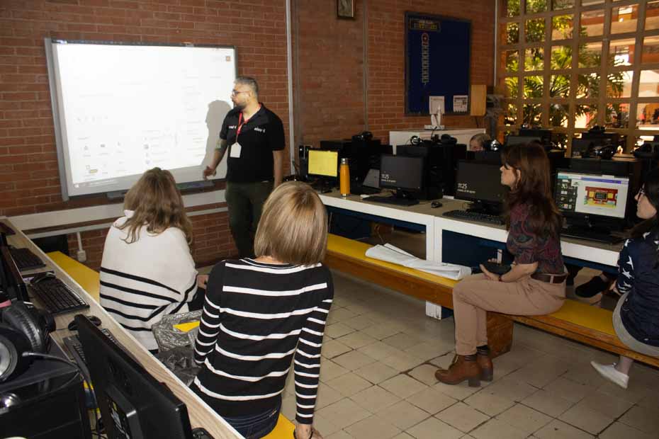 Ir a la Siguiente Foto