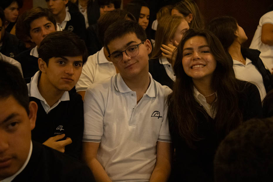 Ir a la Siguiente Foto