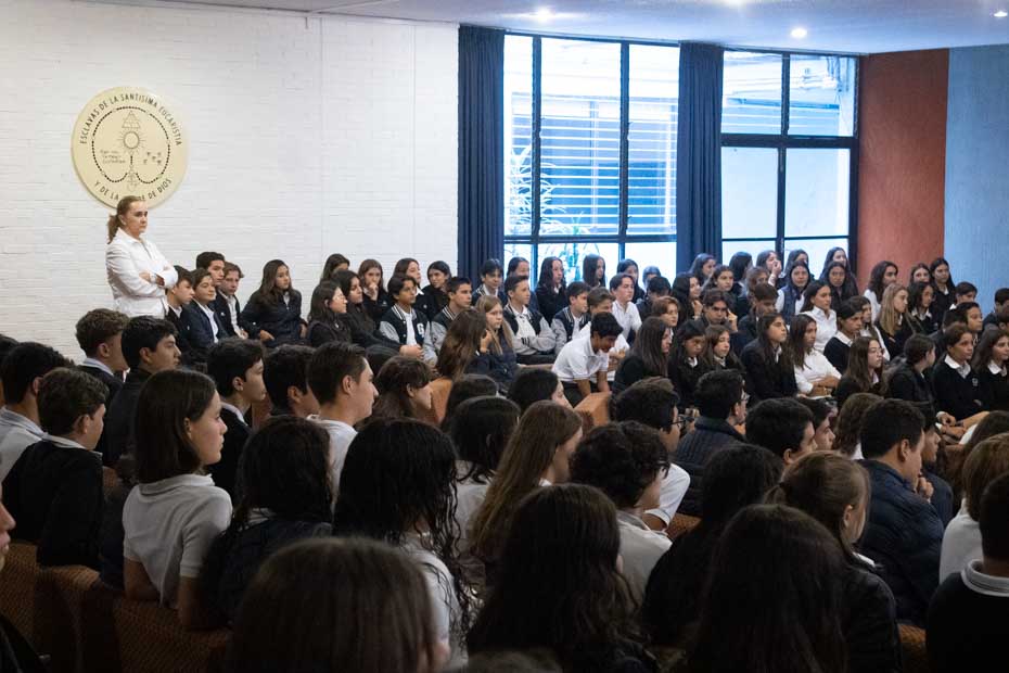 Ir a la Siguiente Foto