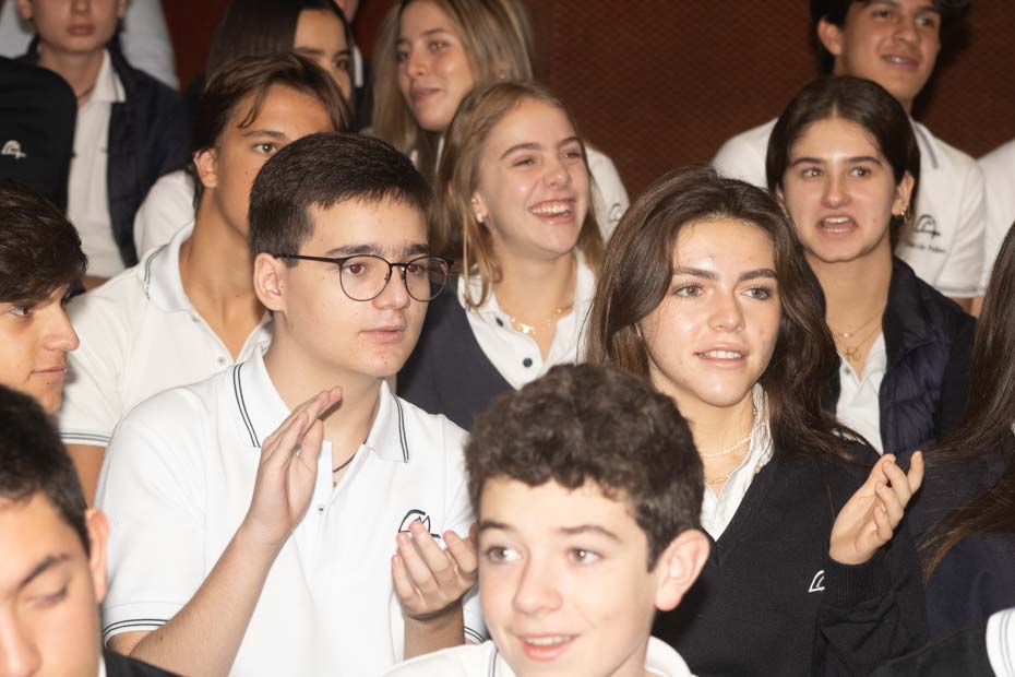 Ir a la Siguiente Foto