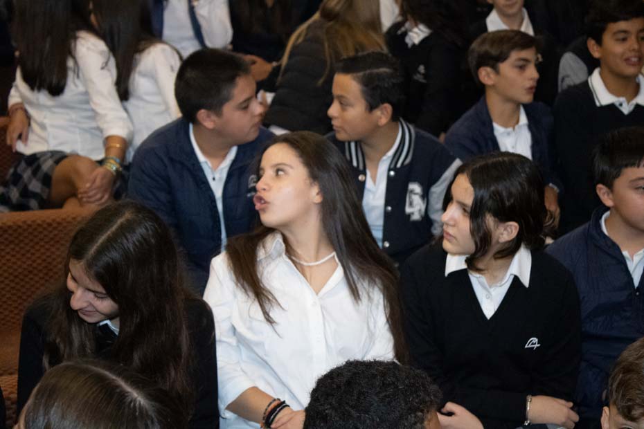 Ir a la Siguiente Foto