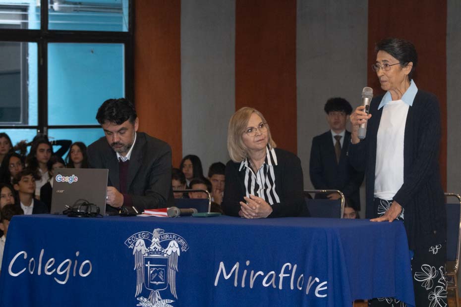 Ir a la Siguiente Foto