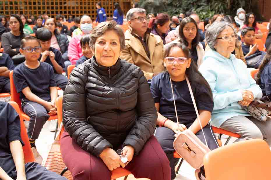 Ir a la Siguiente Foto