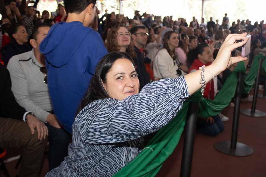 Ir a la Siguiente Foto