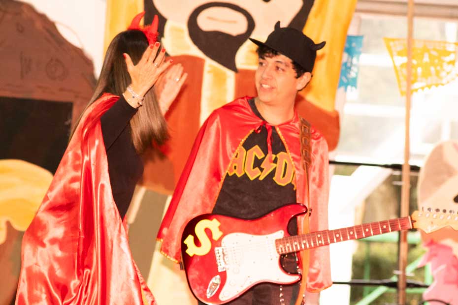 Ir a la Siguiente Foto